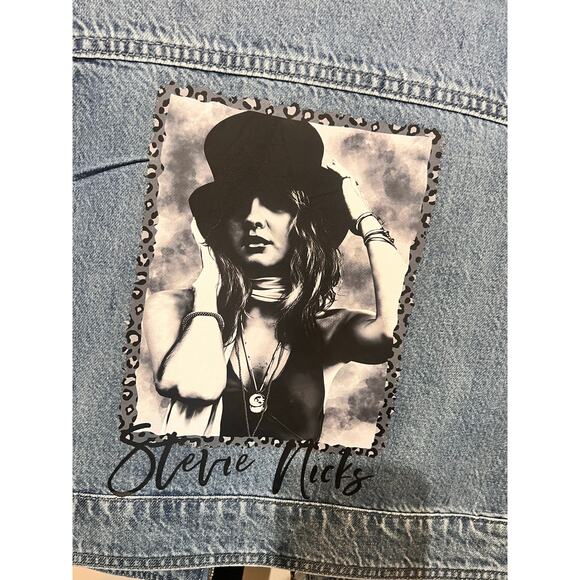 Universal Thread Co. Long Sleeve Zip Up Crop Denim Jean Jacket Blue Womens S NWT - Picture 5 of 8